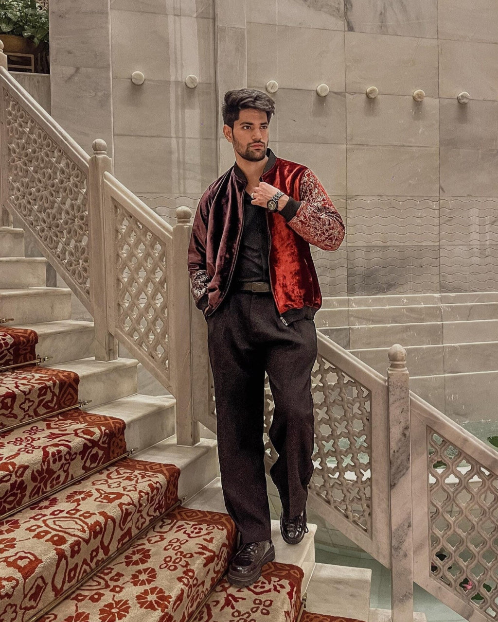 From Streetwear to Chic: How to Dress Up or Down a Bomber Jacket