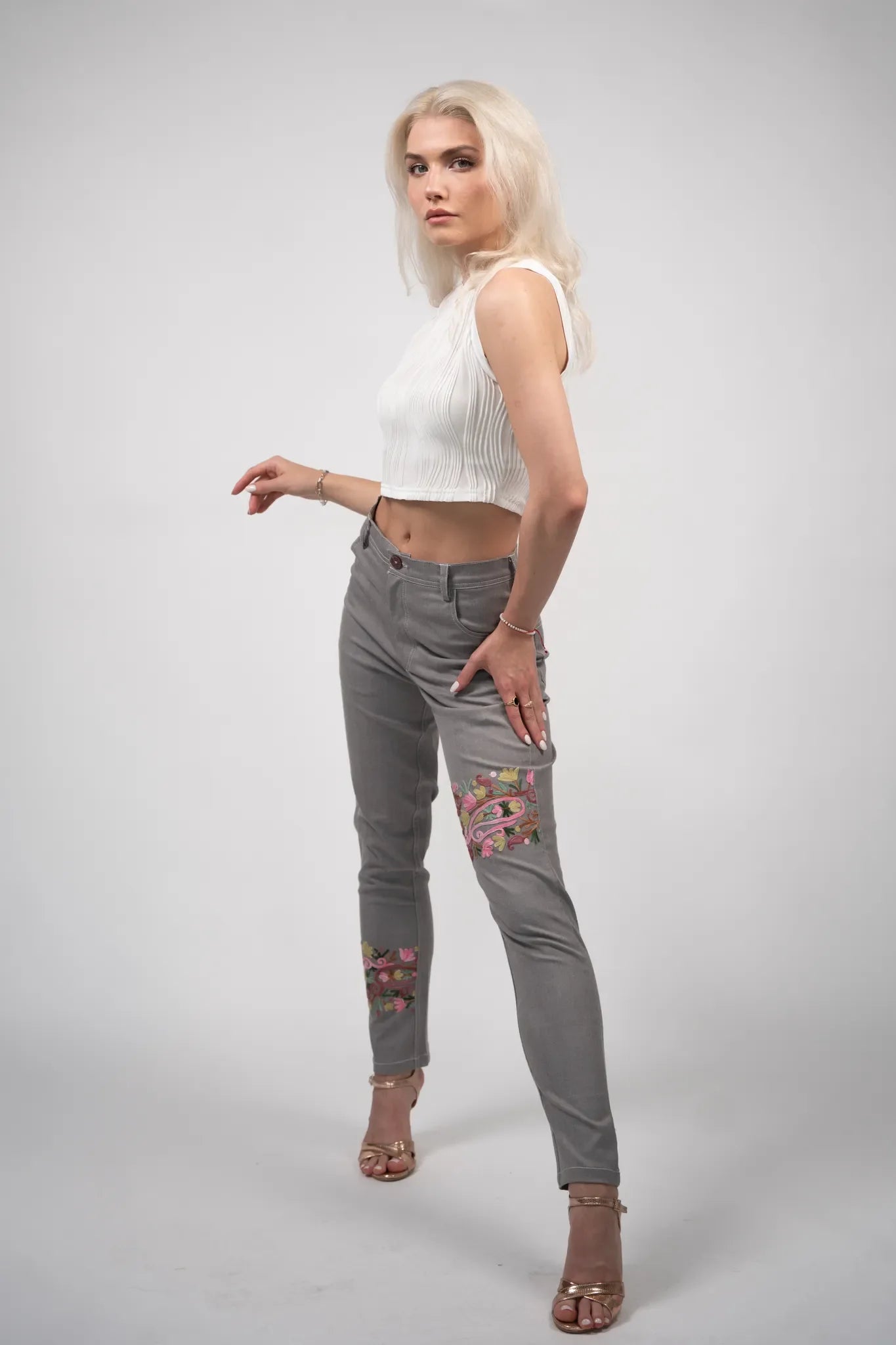 #color_grey