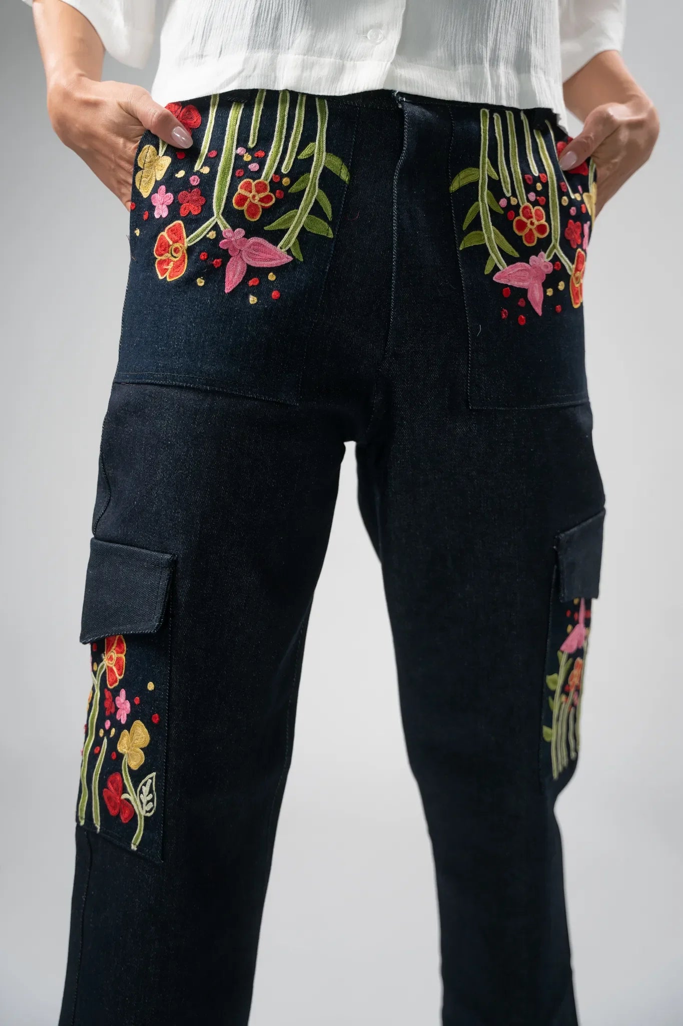 Pocket Thread Cargo Jeans