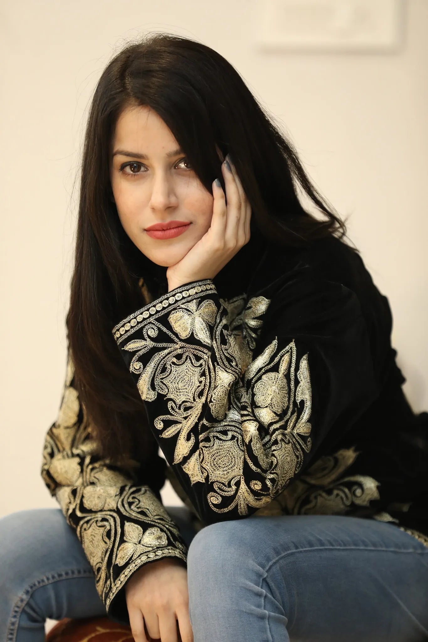 Black Velvet Zipper Jacket with Puff Gold Tilla