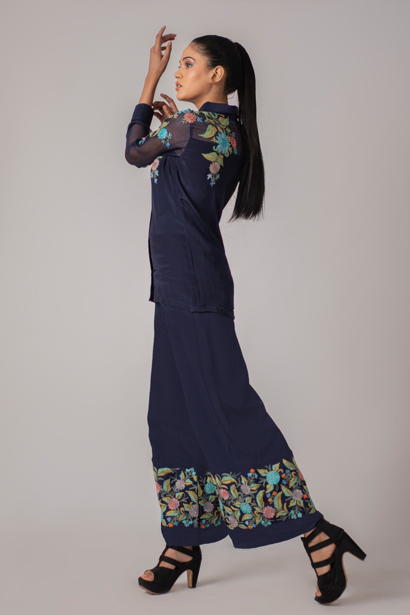 #color_navy blue
