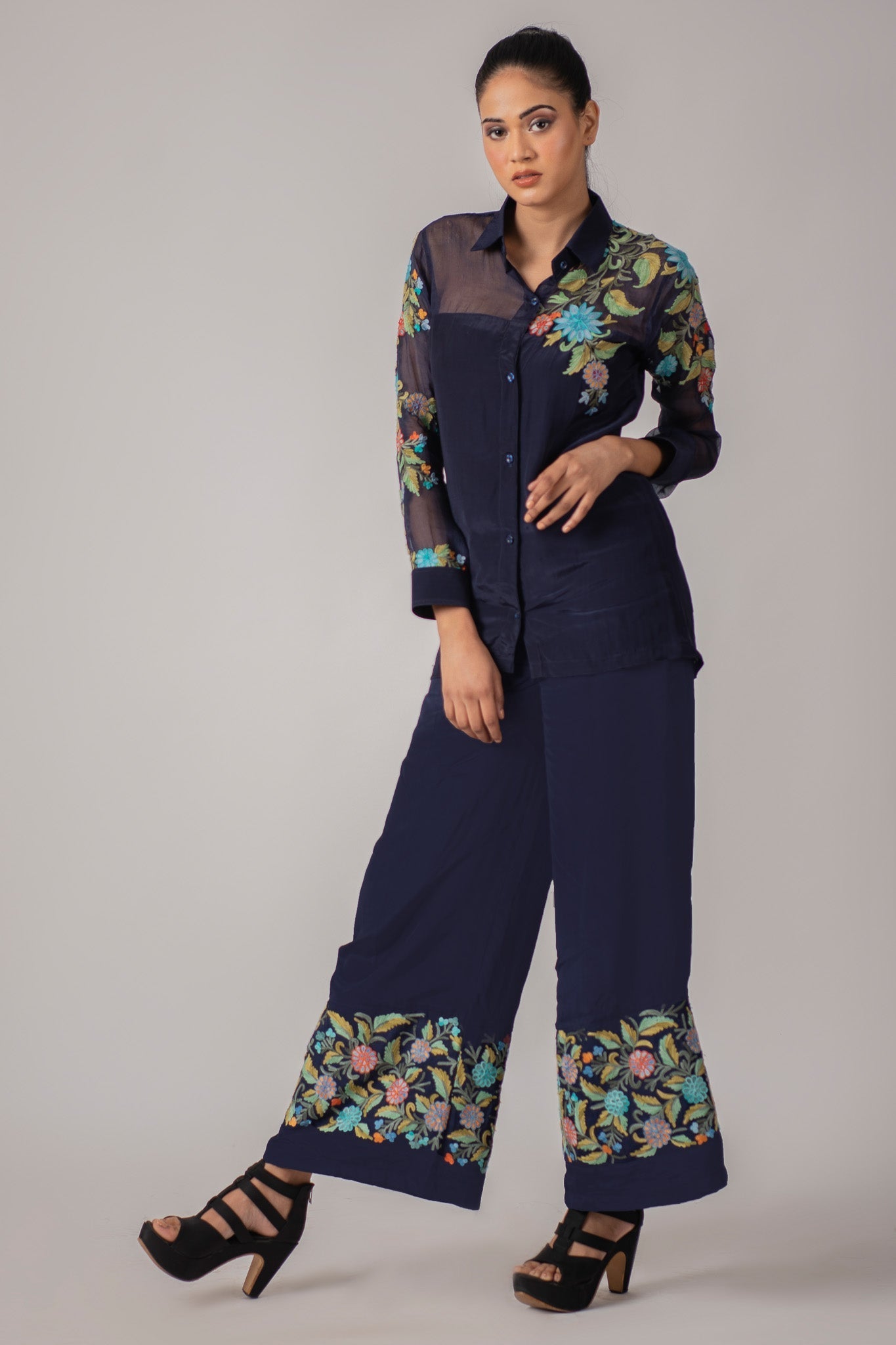 #color_navy blue