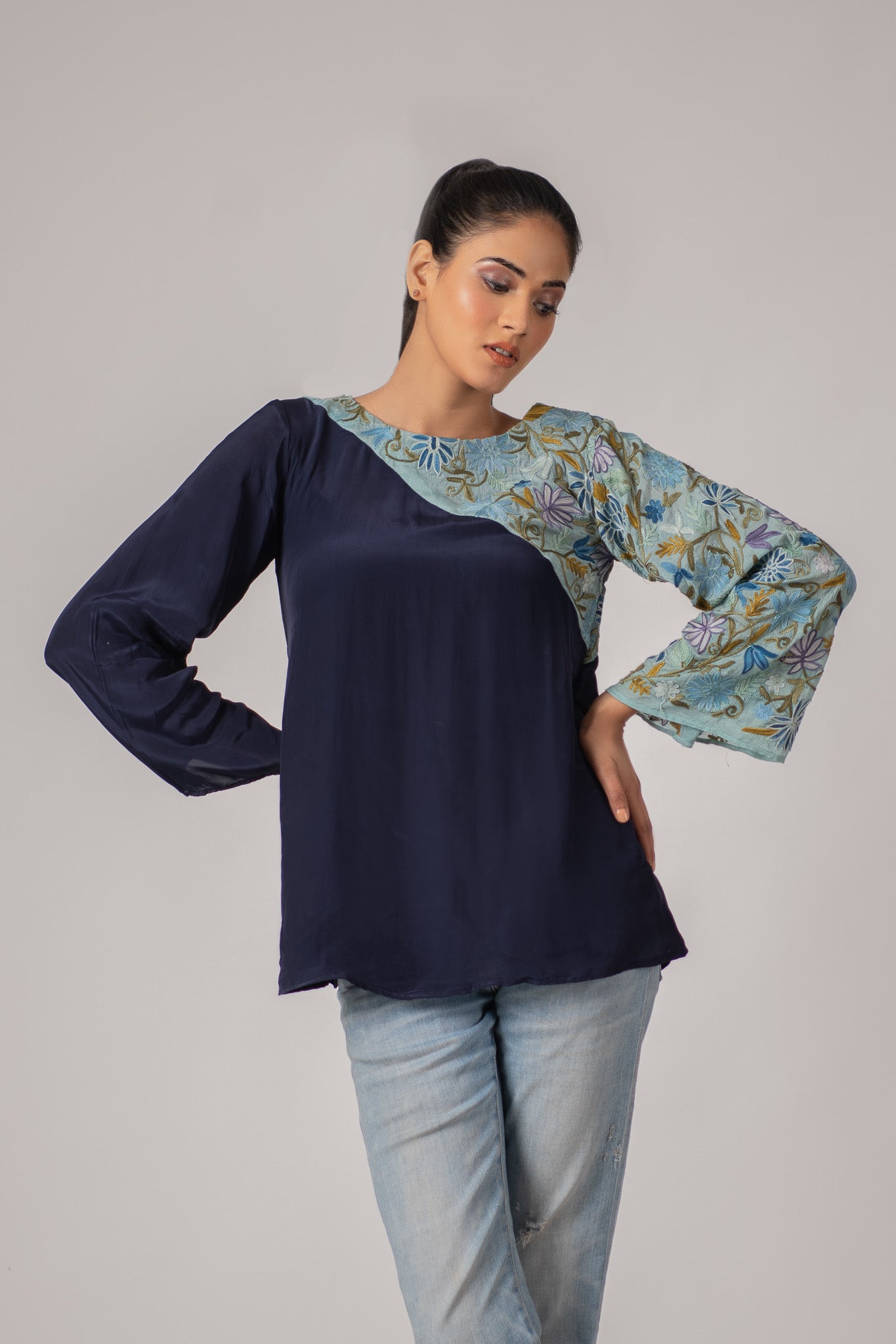 #color_navy blue