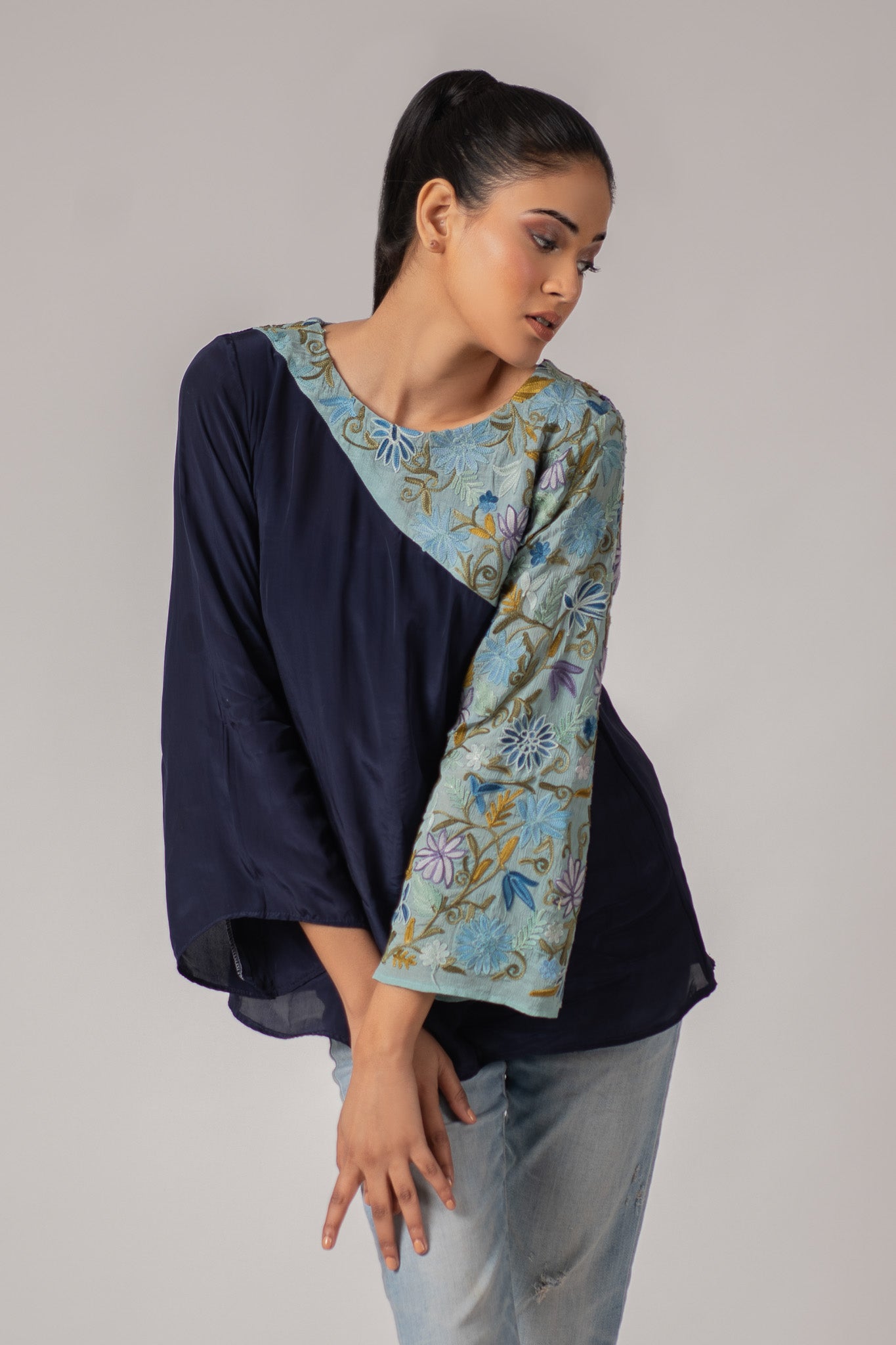 #color_navy blue