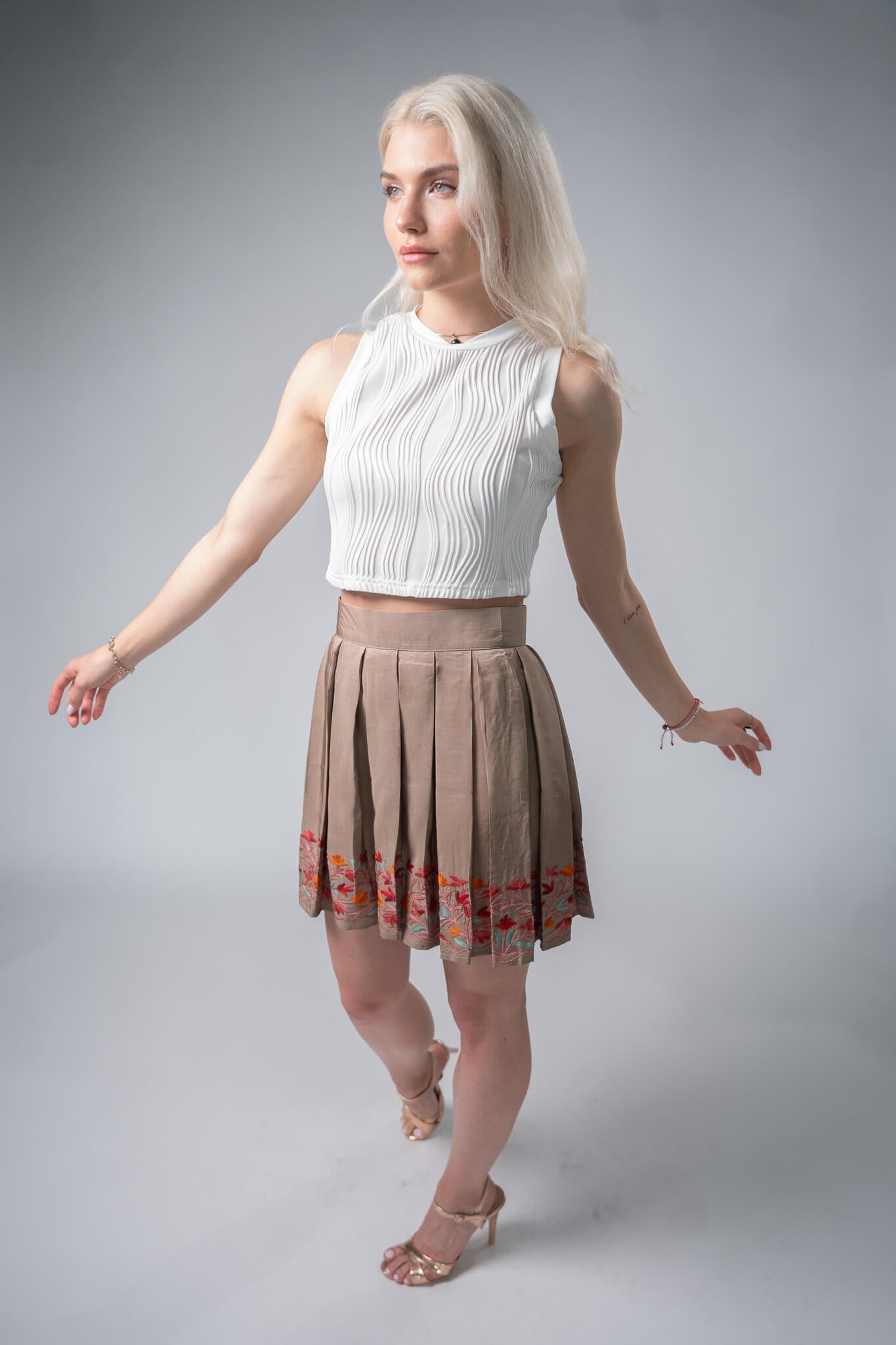 #color_beige