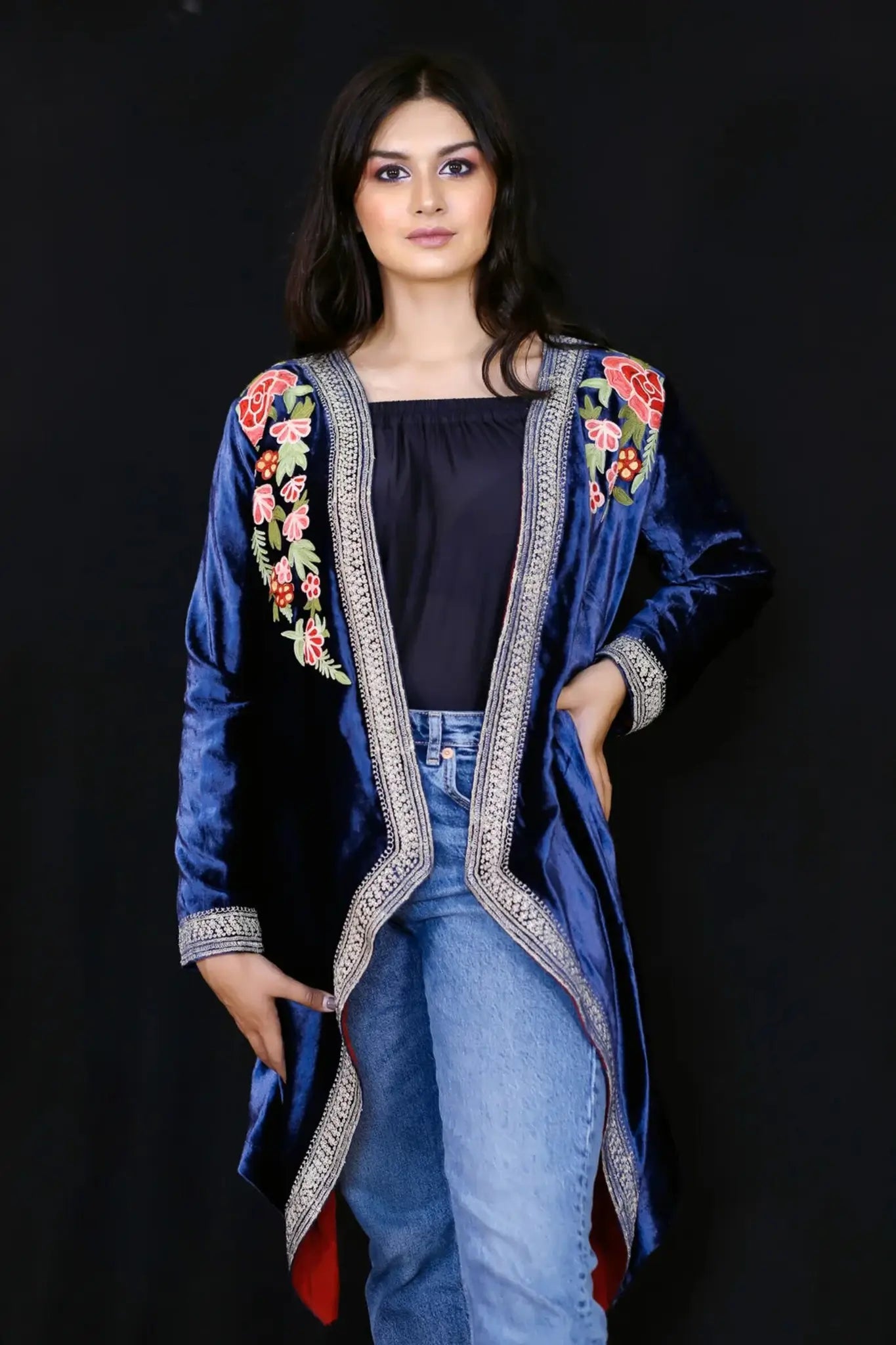 Long Shrug with Contrast Lining